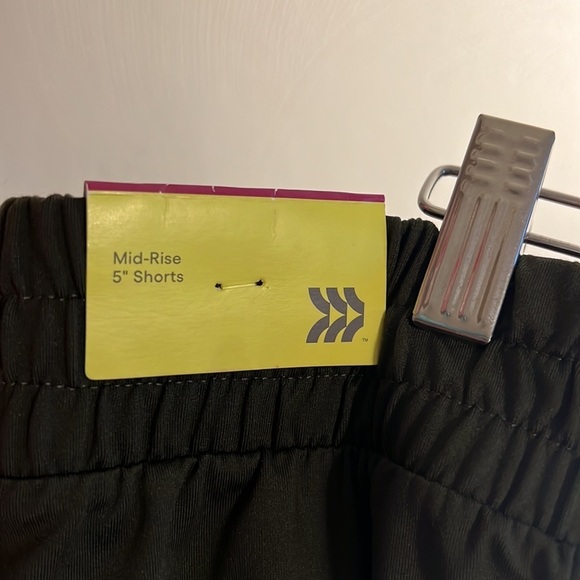 Green Athletic Shorts with Pockets - Picture 2 of 3